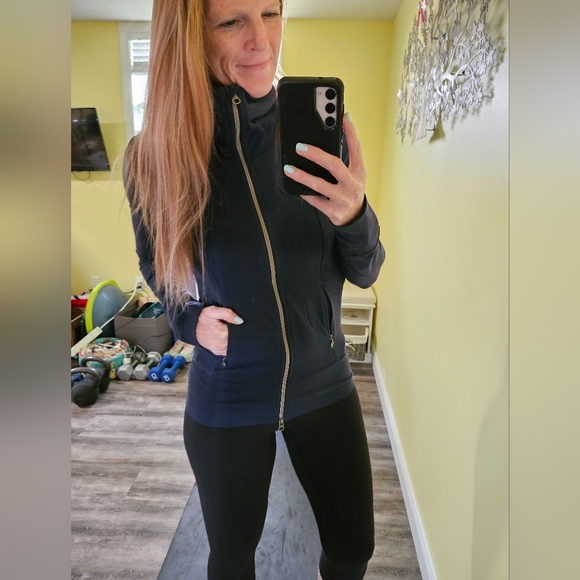 Lululemon Inkwell Daily Yoga Zip Up Jacket - Picture 5 of 6